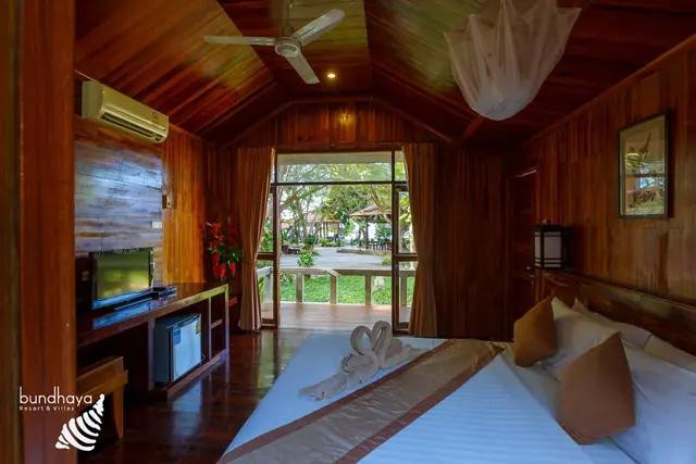 ห้องพัก Villa Deluxe Bungalow Bundhaya Resort