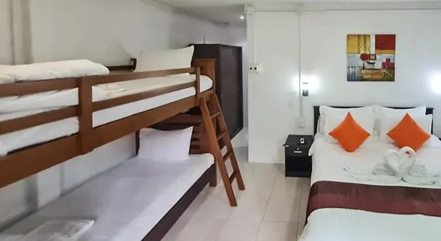 ห้องพัก Garden Family BL 4 Chareena Garden