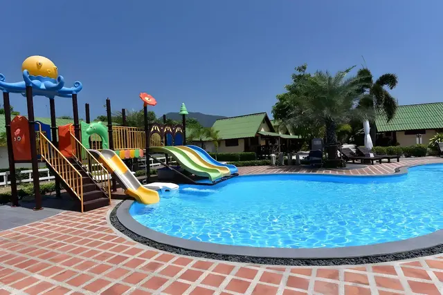 ภาพบรรยากาศโรงแรม Varin Beach Resort 1