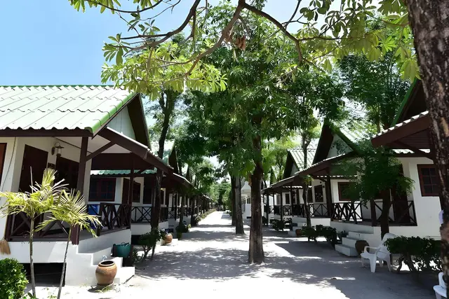 ภาพบรรยากาศโรงแรม Varin Beach Resort 2